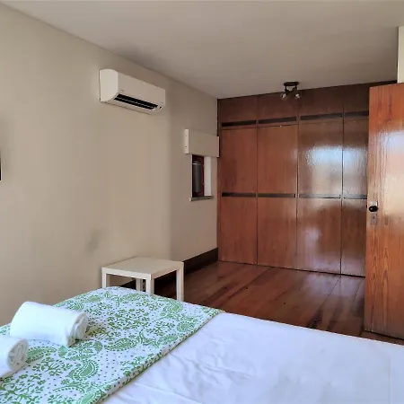 Homestay In Senhora De Hora Alloggio in famiglia